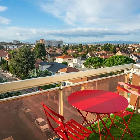 Apartment T2 De Standing Climatise Avec Parking Prive, Tram T2 T5, Hopitaux Est