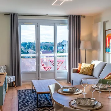 Apartment T2 De Standing Climatise Avec Parking Prive, Tram T2 T5, Hopitaux Est
